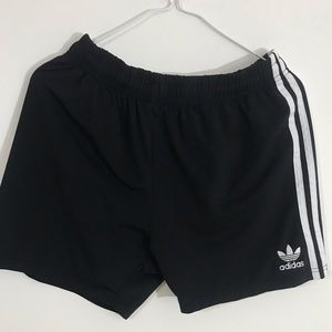 Adidas stripe shorts 🤘🏻*sold out*